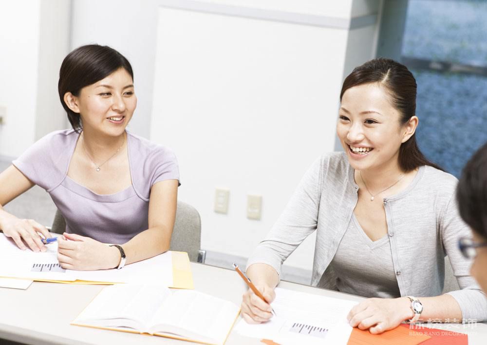 如何預(yù)算辦公室裝修成本？